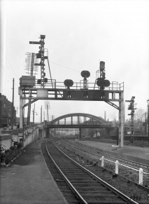 Chatelet - 4944 - SNCB - signalisation lumineuse à l'essai - Chatelet - Fond ACEC, collection Bois-du-Cazier.jpg
